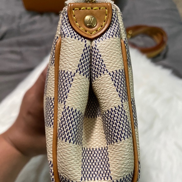 Authentic Louis Vuitton Discontinued Eva Clutch - Picture 6 of 12